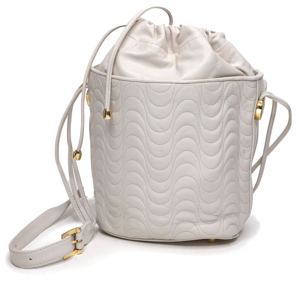 Vintage Valentino Orlandi Italy Cream Leather Bucket Shoulder Bag Quilted Body